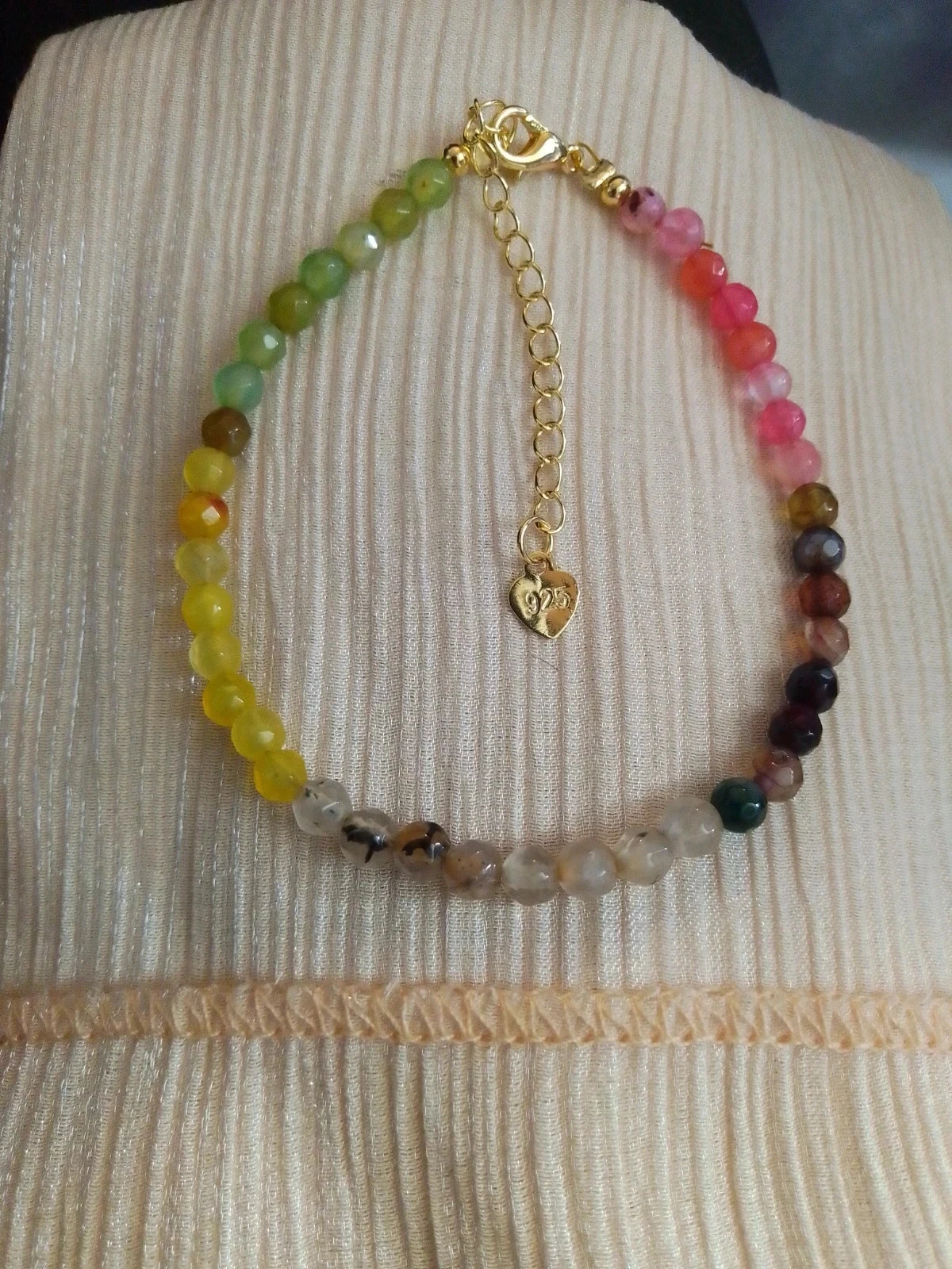 Pretty stone bracelet – photo 3
